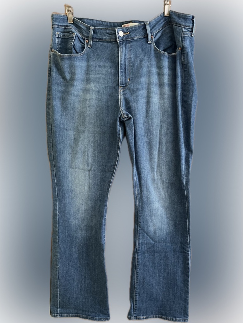 2 Pair of Levi's Women's Mid rise bootcut jeans
